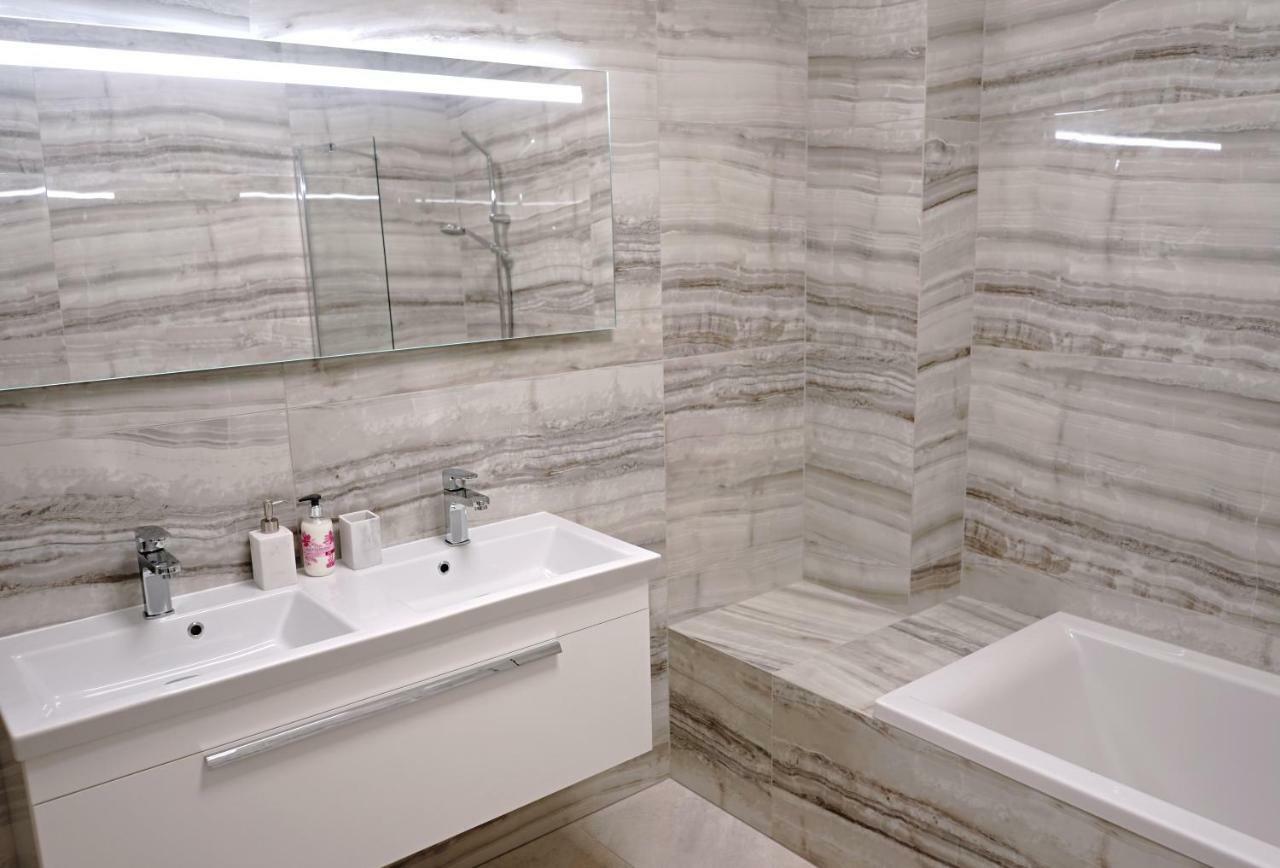 Apartmany Mia วาลติตซา ภายนอก รูปภาพ